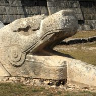 Mythlok - Kukulkan El Castillo Kukulkan sculpture depicting the Serpent God