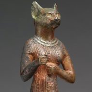Mythlok - Bastet statue