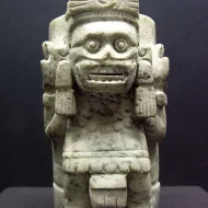 Mythlok - Mictlantecuhtli statue