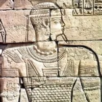 Mythlok - Sebiumeker carving