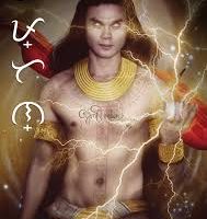 Cosplay artist as Kaptan.